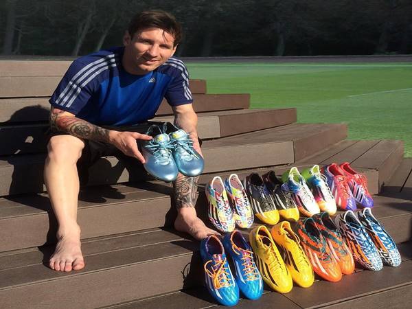 Giày Messi đi có gì đặc biệt? Những đôi giày của siêu sao M10