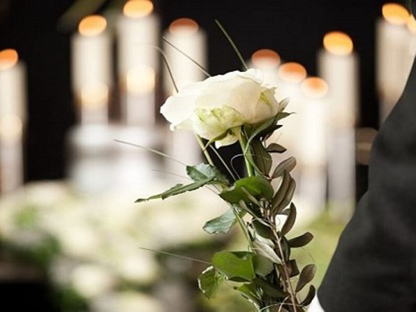 Lo sợ nhiều điềm báo xấu khi mơ thấy đi đám ma