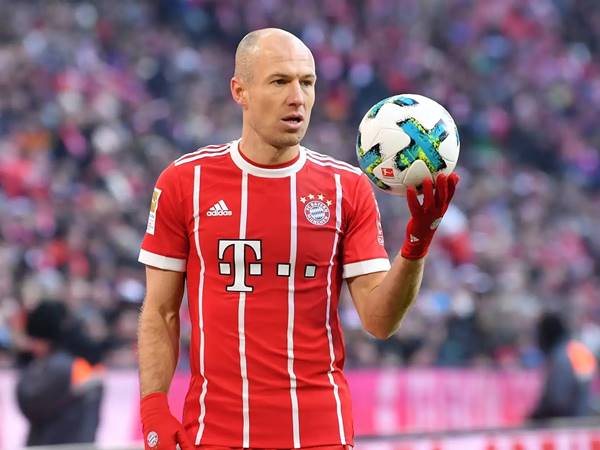 những tiền đạo cánh phải hay nhất thế giới