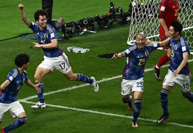 U22 Nhật Bản tấn công mạnh ghi bàn sớm U22 Nhật Bản tấn công mạnh ghi bàn sớm