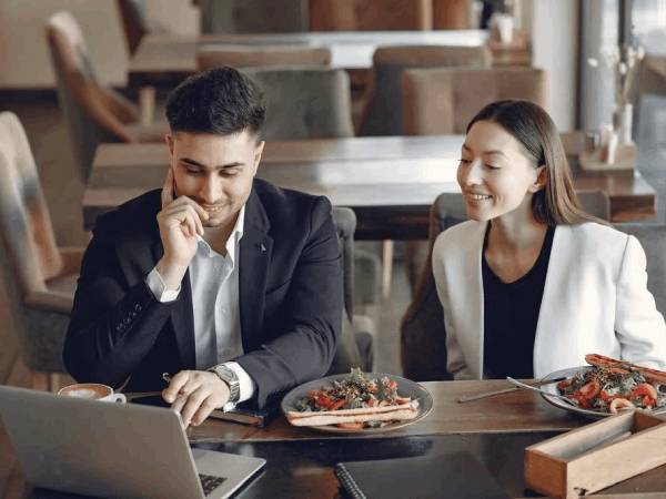 Luận giải ý nghĩa giấc mơ thấy đồng nghiệp cũ là điềm gì?