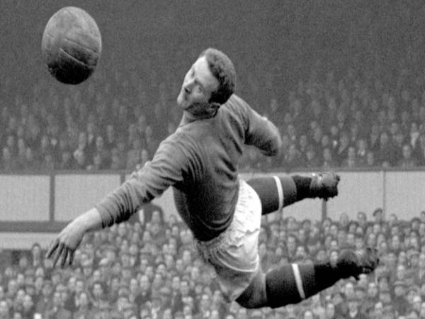 Thủ môn Harry Gregg