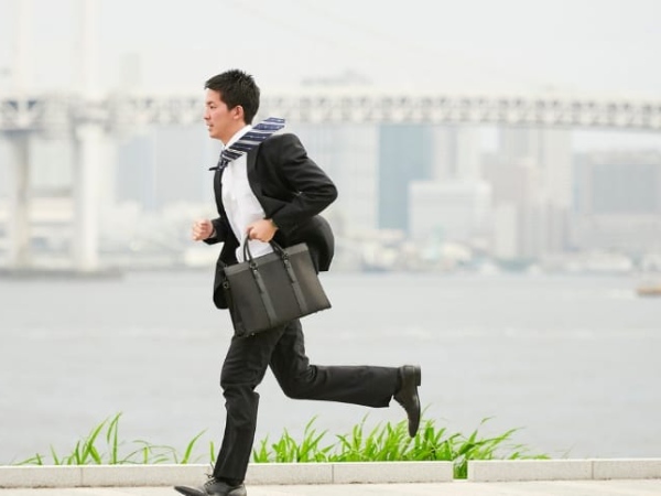 Nằm mơ thấy chạy trốn là điềm gì, tham khảo con gì chuẩn?